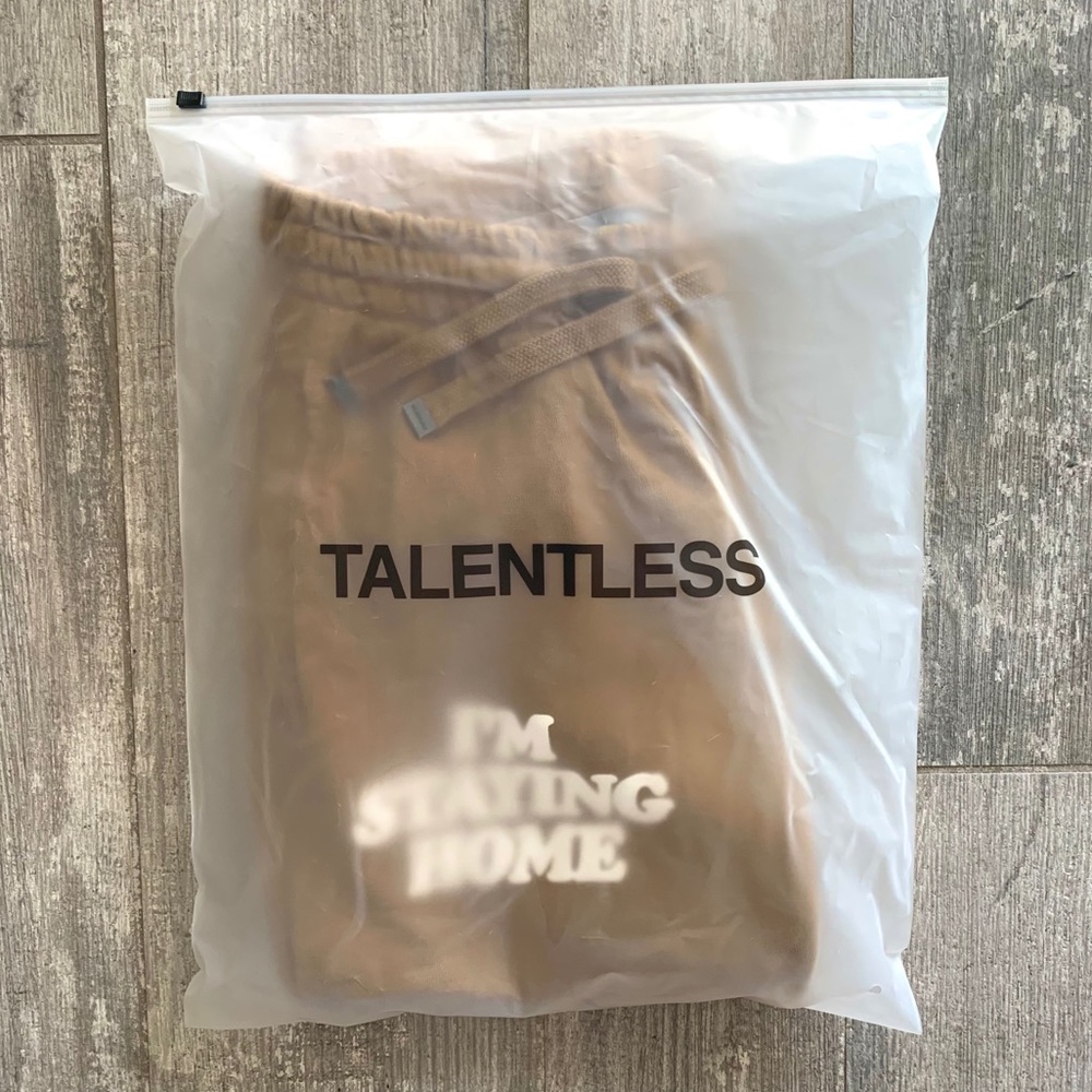 🔥🔥TALENTLESS - IM STAYING HOME SWEATPANTS🔥🔥 - Picture 8 of 8